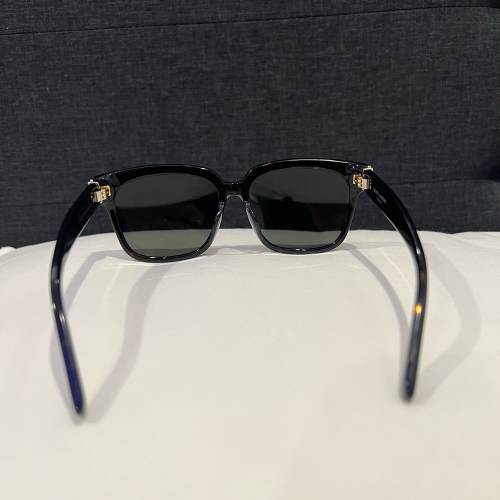 Saint Laurent Tortoise Square Sunglasses - Picture 4 of 8